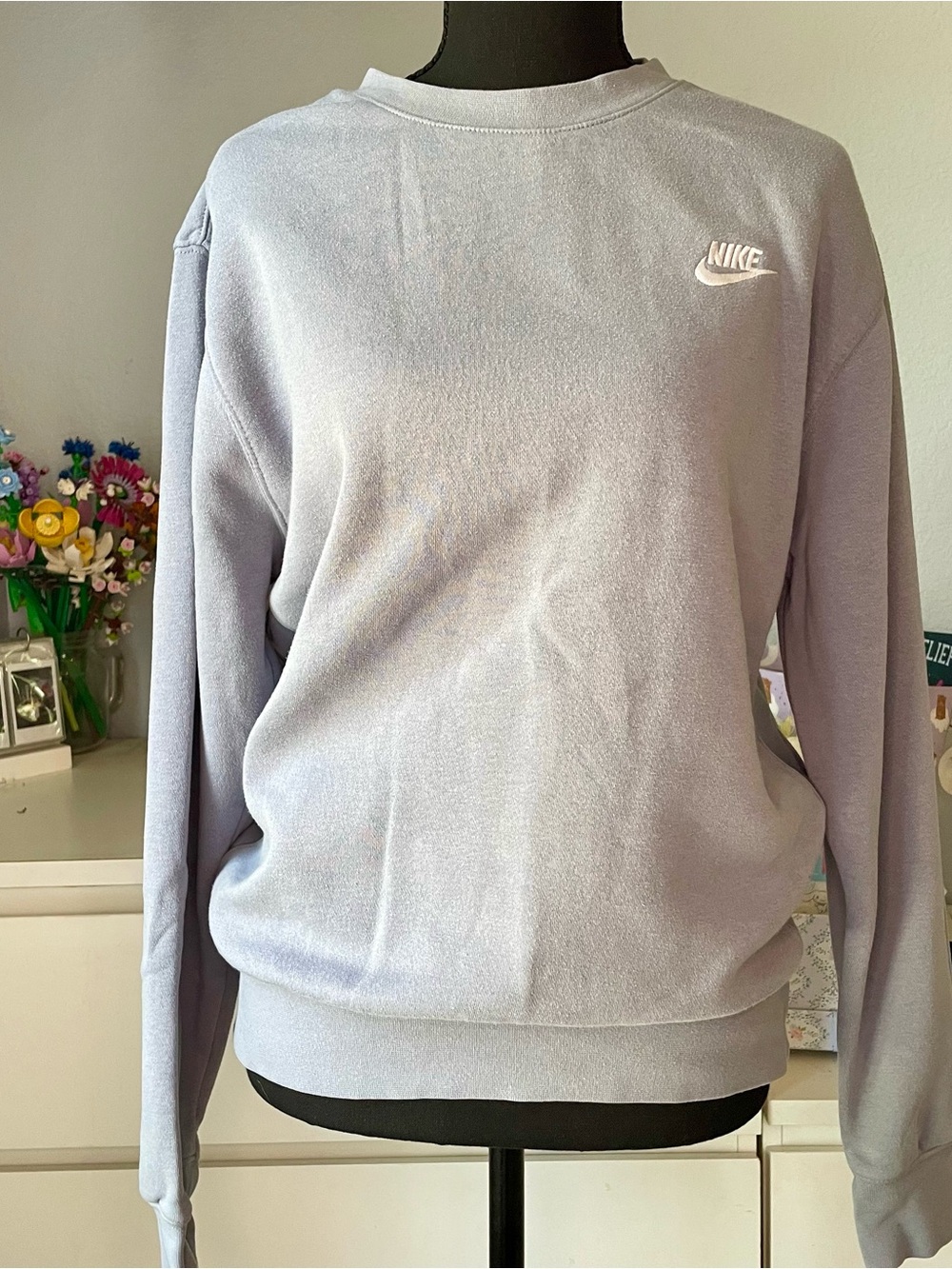 Nike Women's Light Blue Logo Crewneck Sweatshirt Size Small